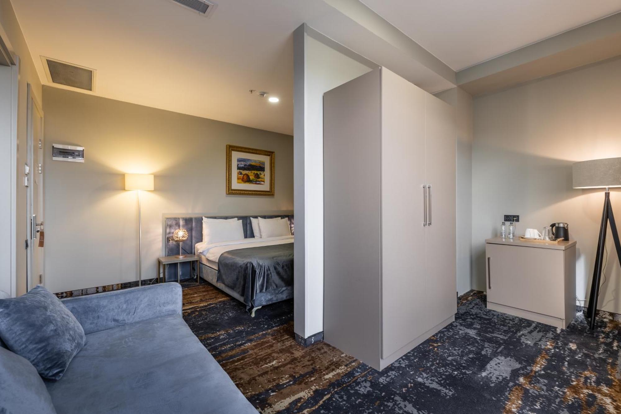 Brosse Garden Hotel Tbilisi Room photo