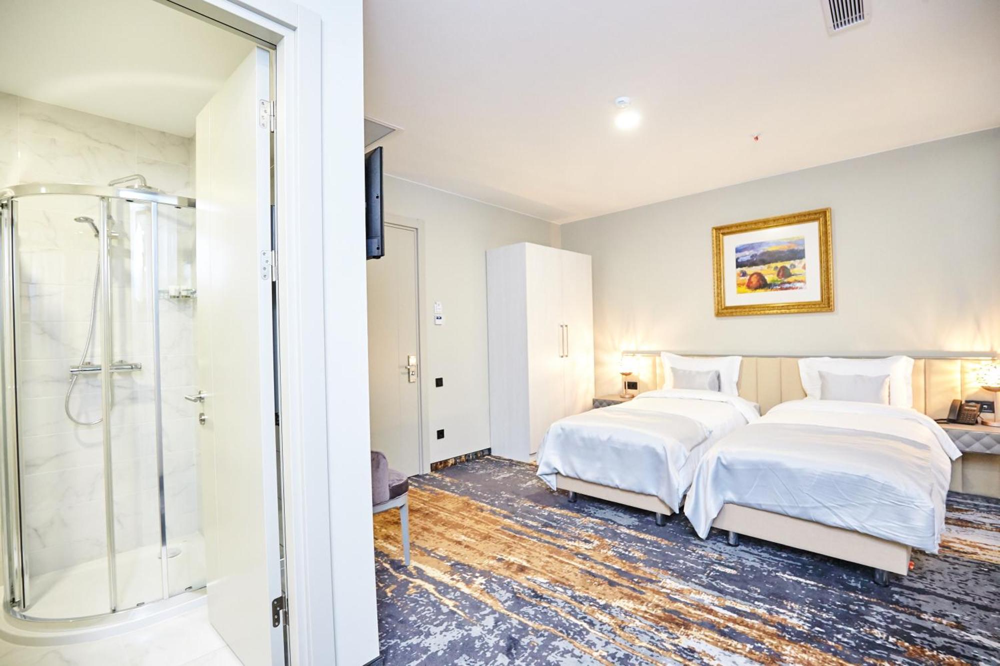 Brosse Garden Hotel Tbilisi Room photo